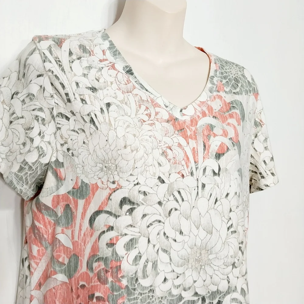 🔵BOGO FREE🔵 Weekends by Chico's Top Sz 1 Medium - Picture 3 of 5